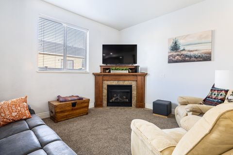Tiny photo for 115 E 690 S, Smithfield, UT 84335 (MLS # 2121212)