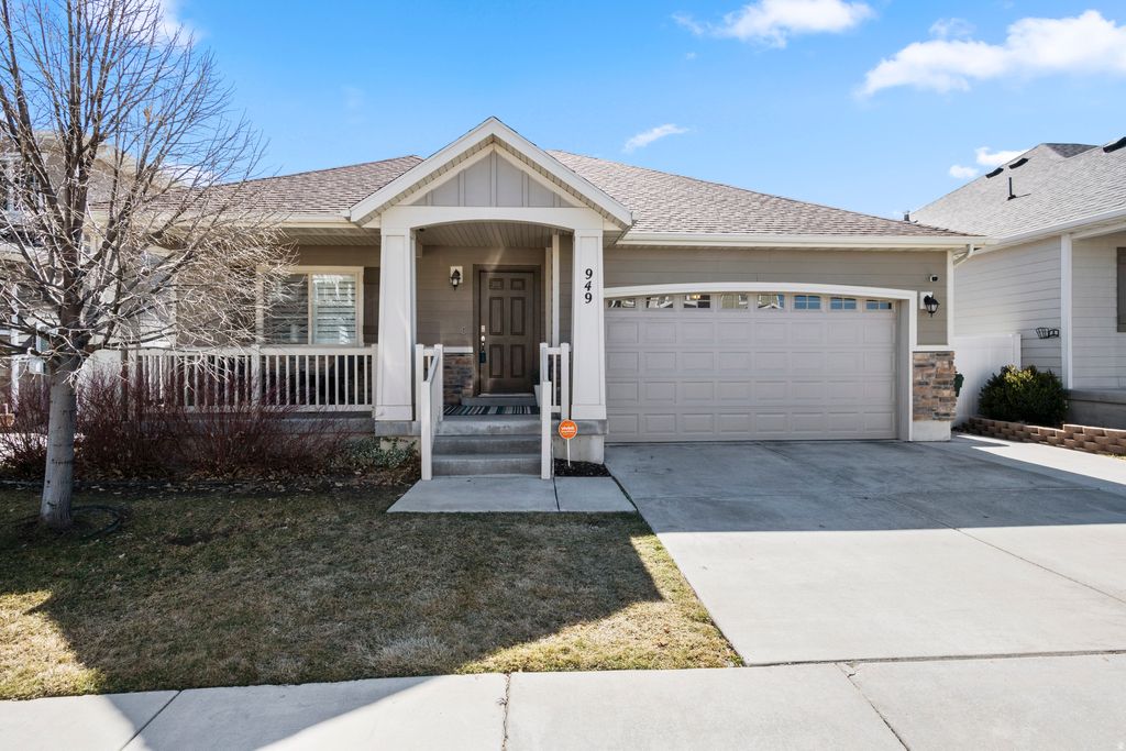 Photo of 949 W TEAL RUN WAY, Salt Lake City, UT 84119 (MLS # 2138467)