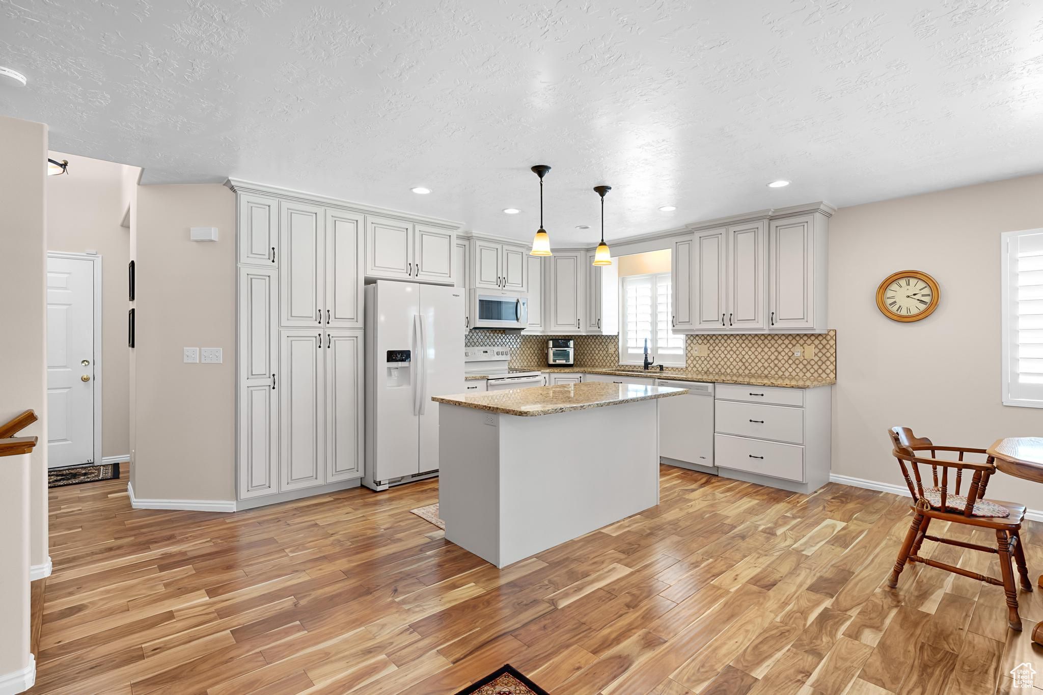 EASTVIEW CONDOS - Residential Income