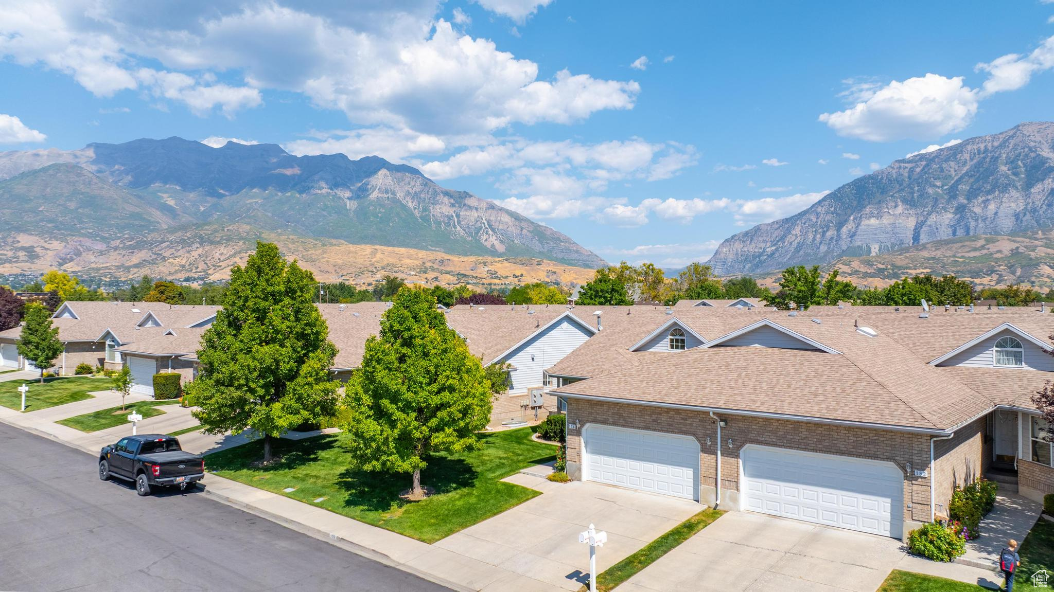EASTVIEW CONDOS - Residential Income