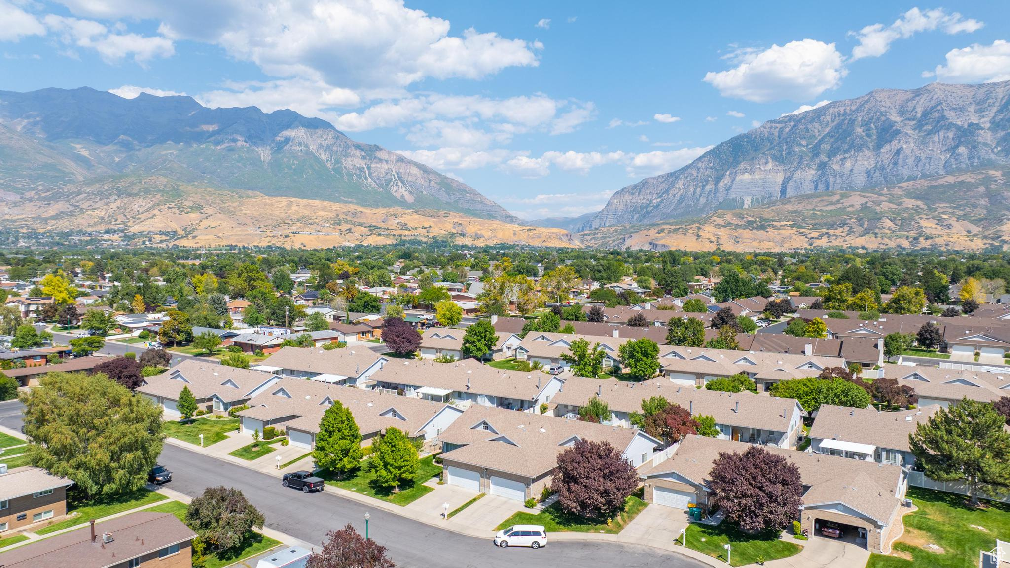 EASTVIEW CONDOS - Residential Income