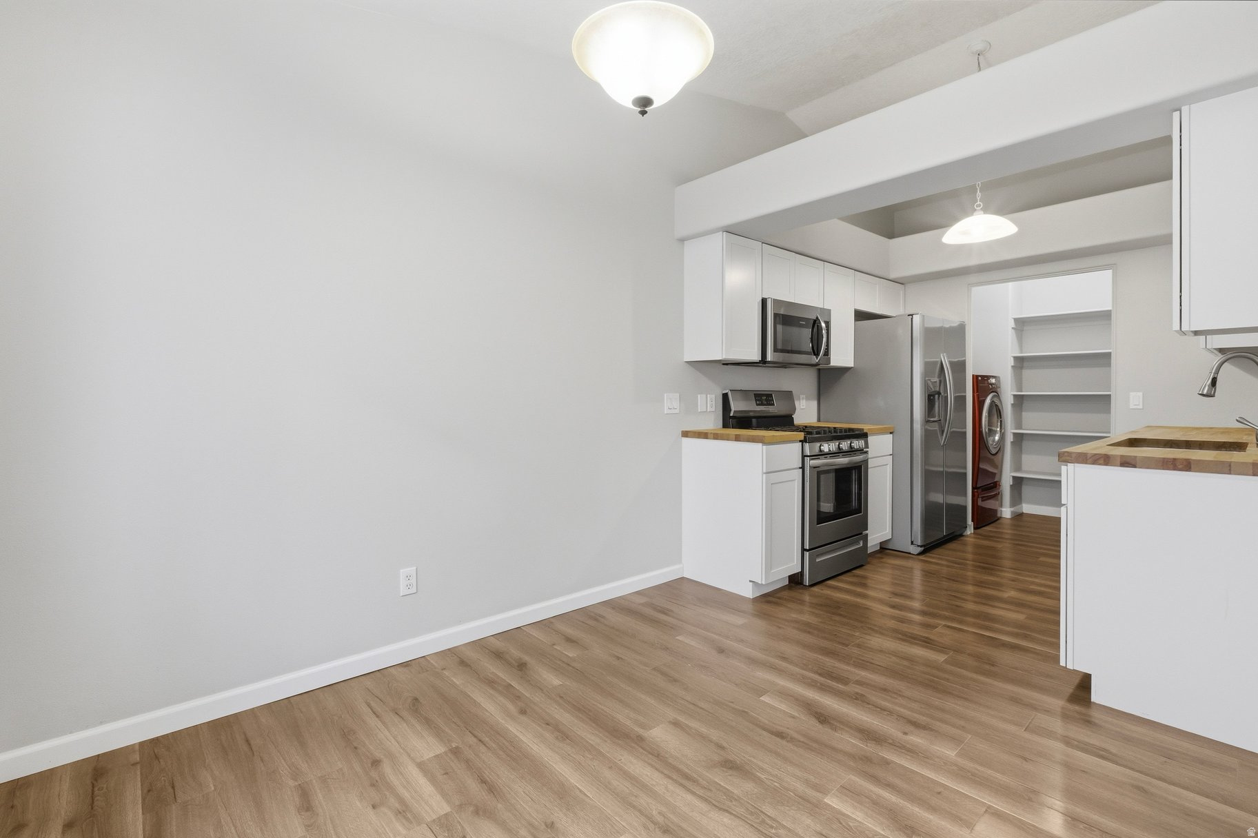 FLEUR DE LIS CONDOS - Residential