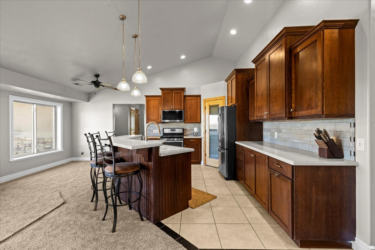 BENCHES AT SOUTH RIM - Residential