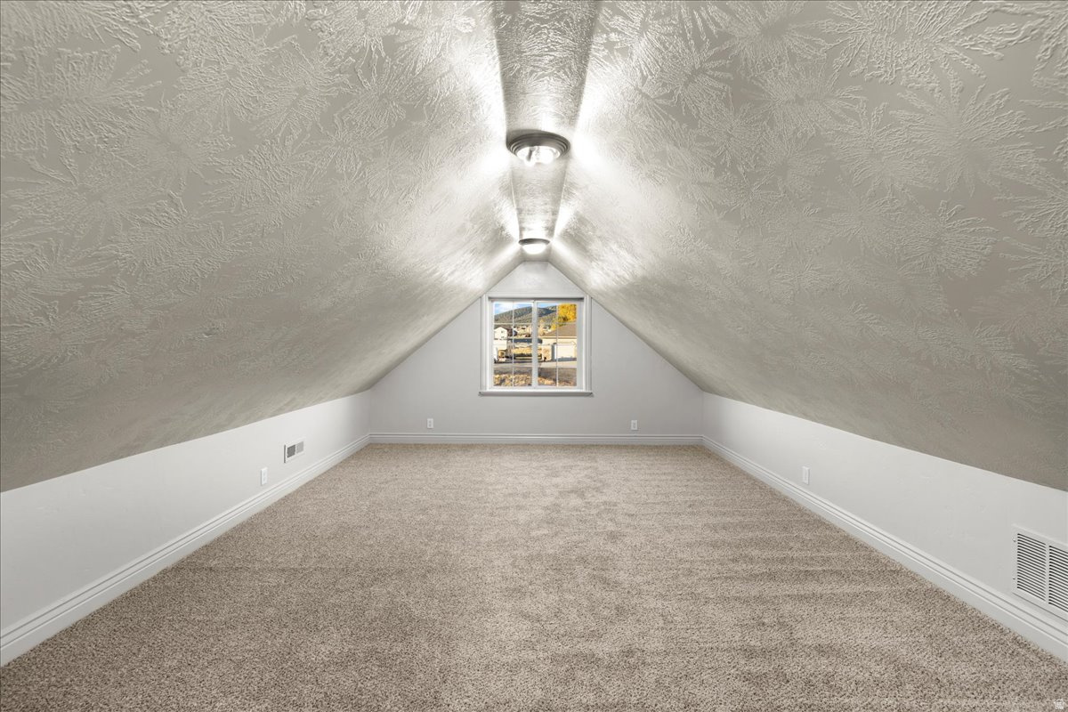 BENCHES AT SOUTH RIM - Residential