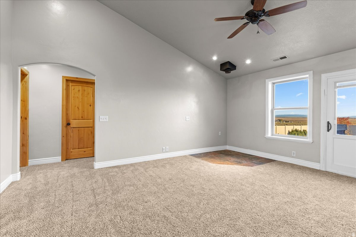 BENCHES AT SOUTH RIM - Residential