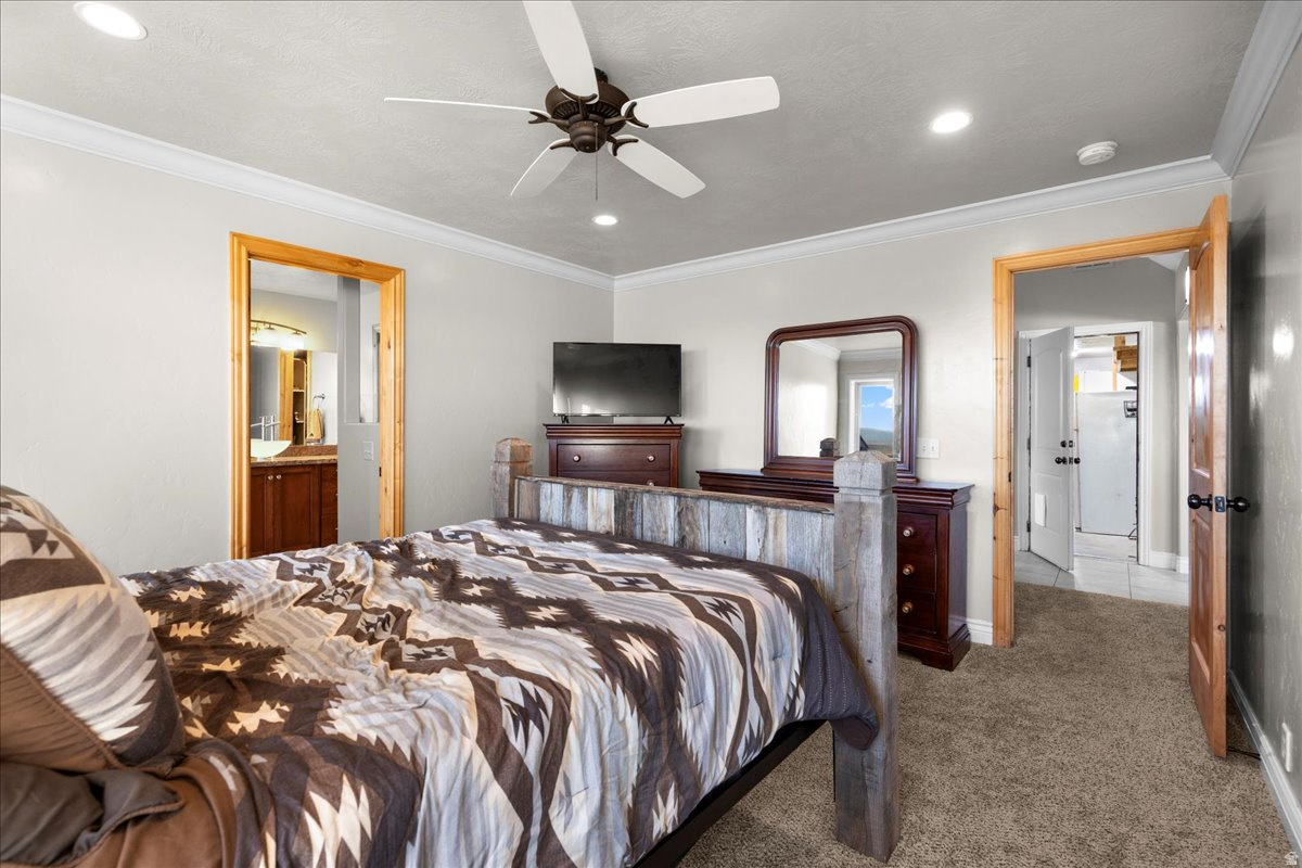 BENCHES AT SOUTH RIM - Residential