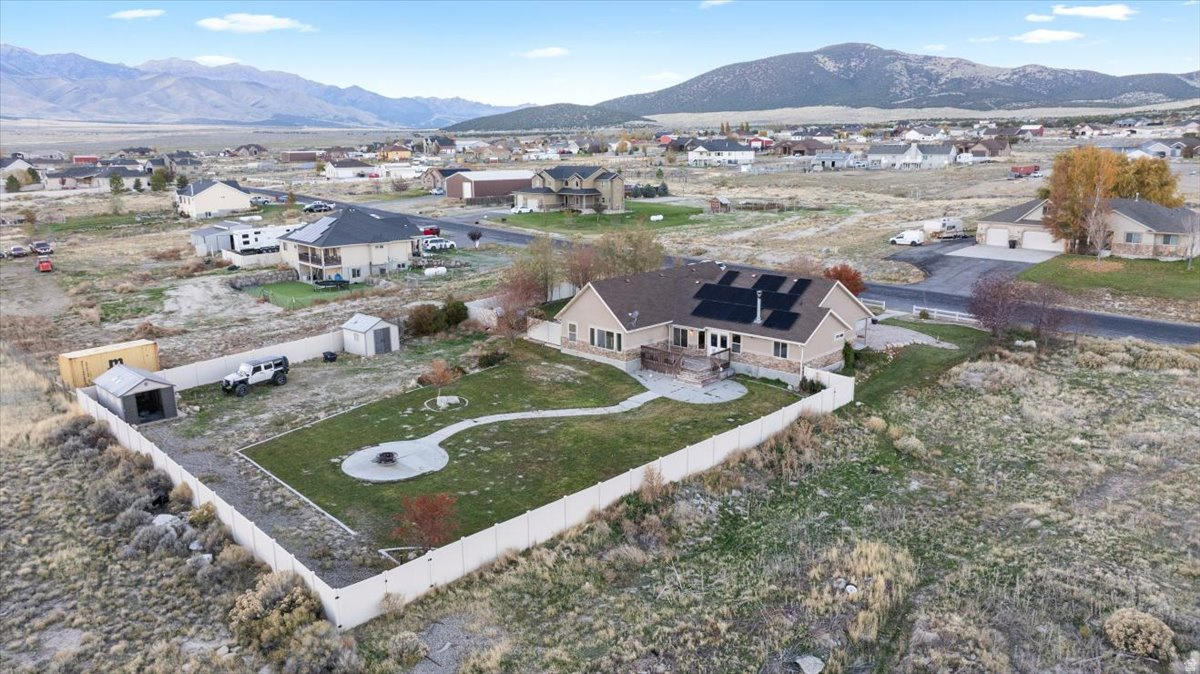 BENCHES AT SOUTH RIM - Residential