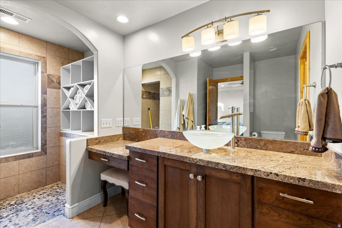 BENCHES AT SOUTH RIM - Residential