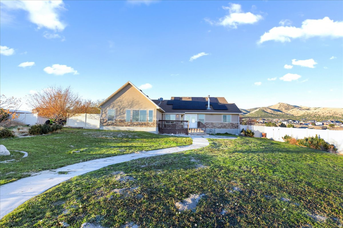 BENCHES AT SOUTH RIM - Residential