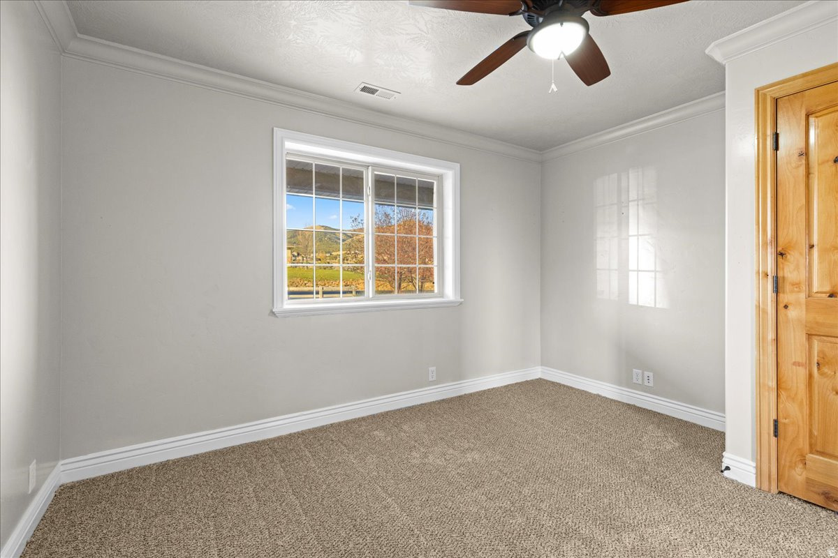 BENCHES AT SOUTH RIM - Residential