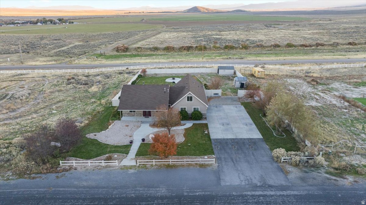 BENCHES AT SOUTH RIM - Residential