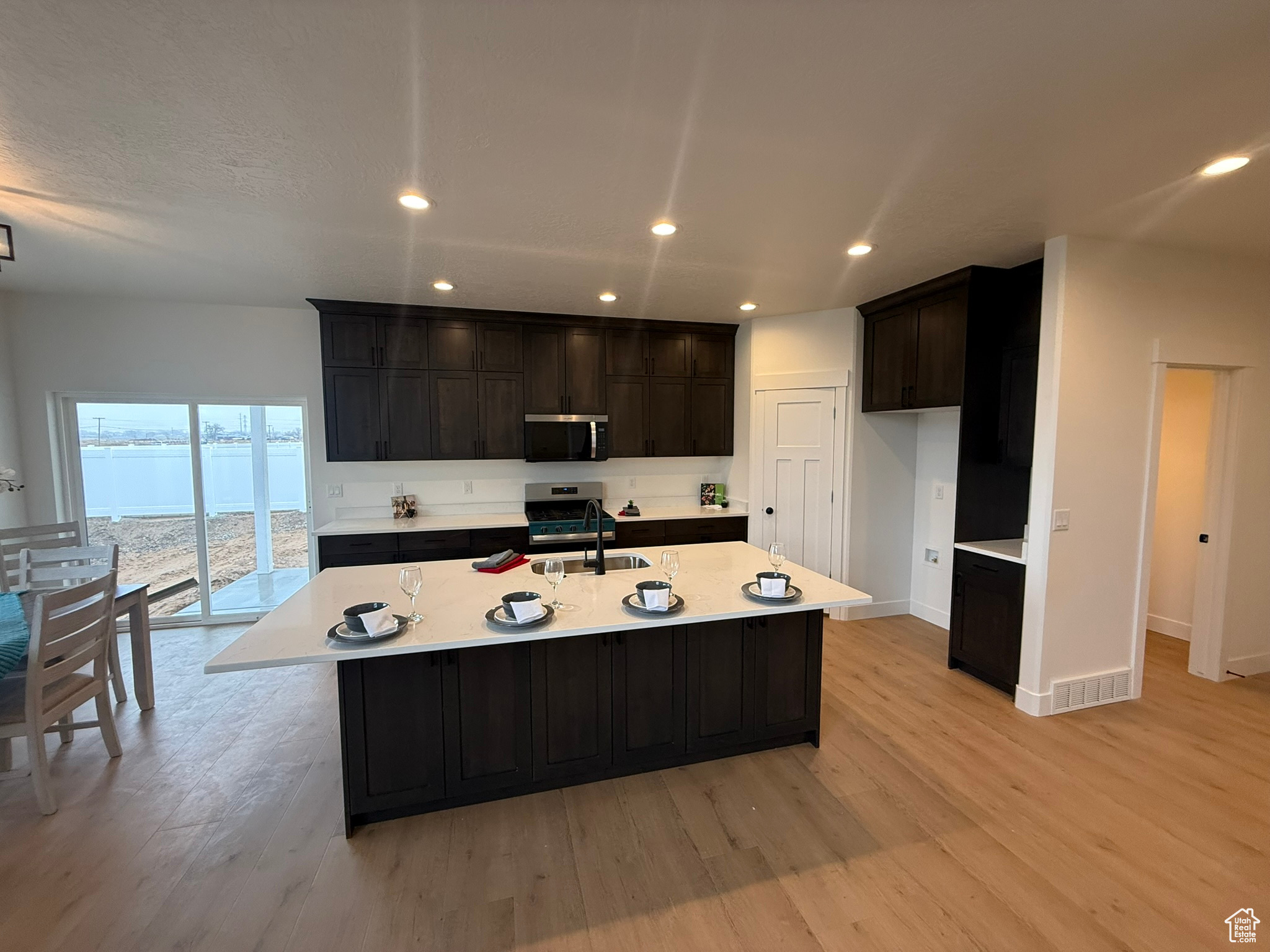 WINSTON PARK - Residential