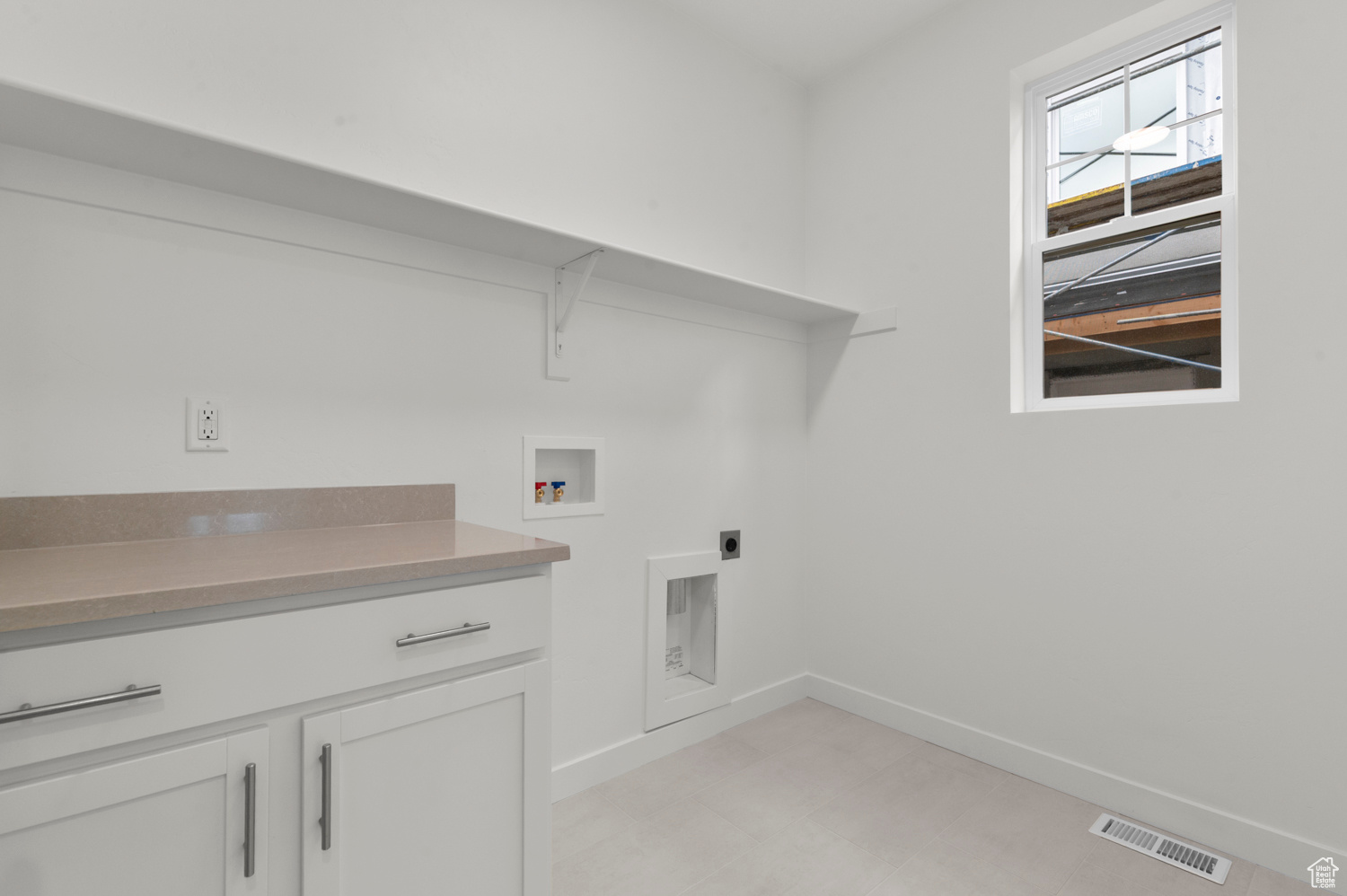 DAYBREAK WATERMARK 365 - Residential