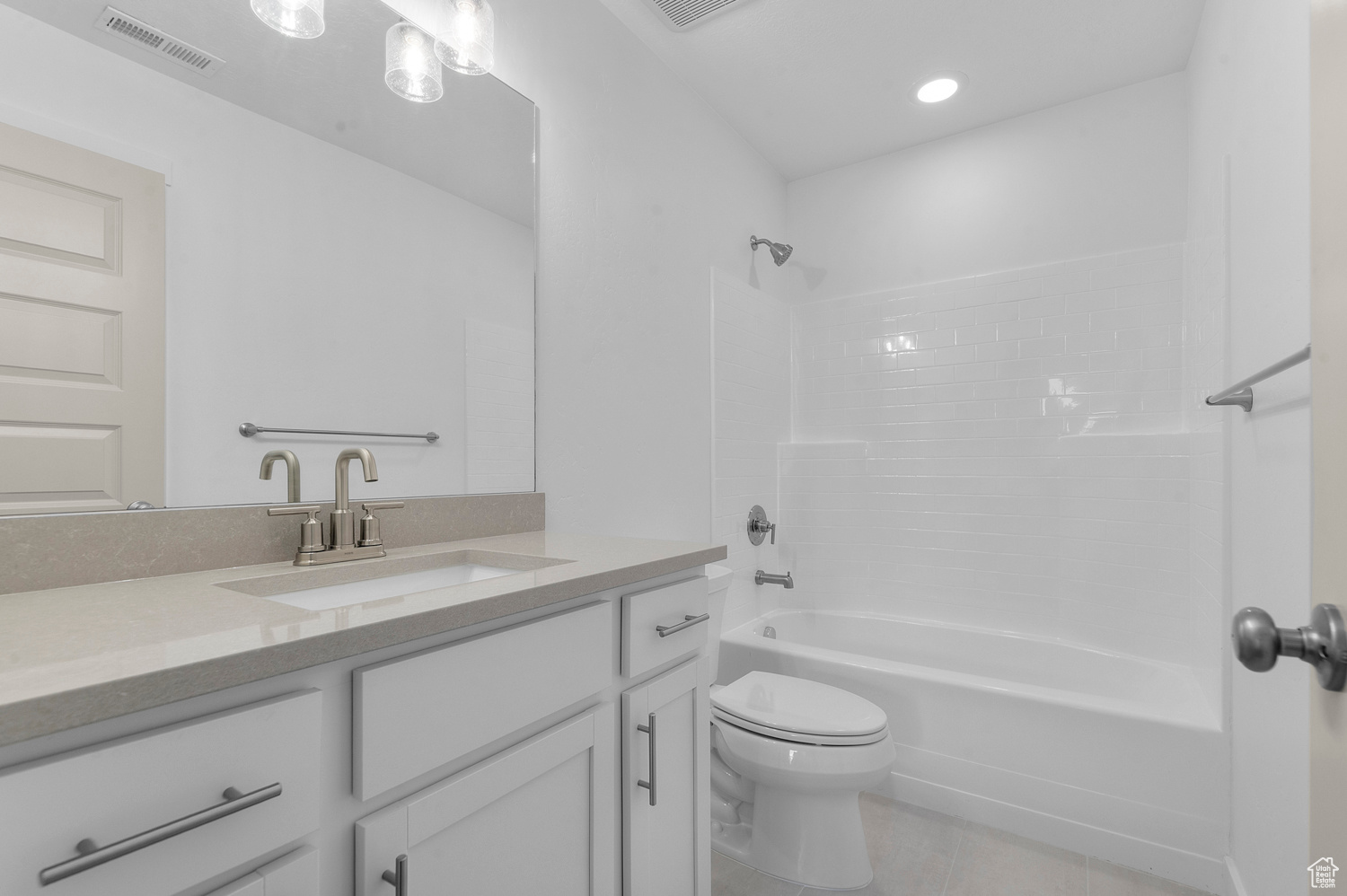 DAYBREAK WATERMARK 365 - Residential