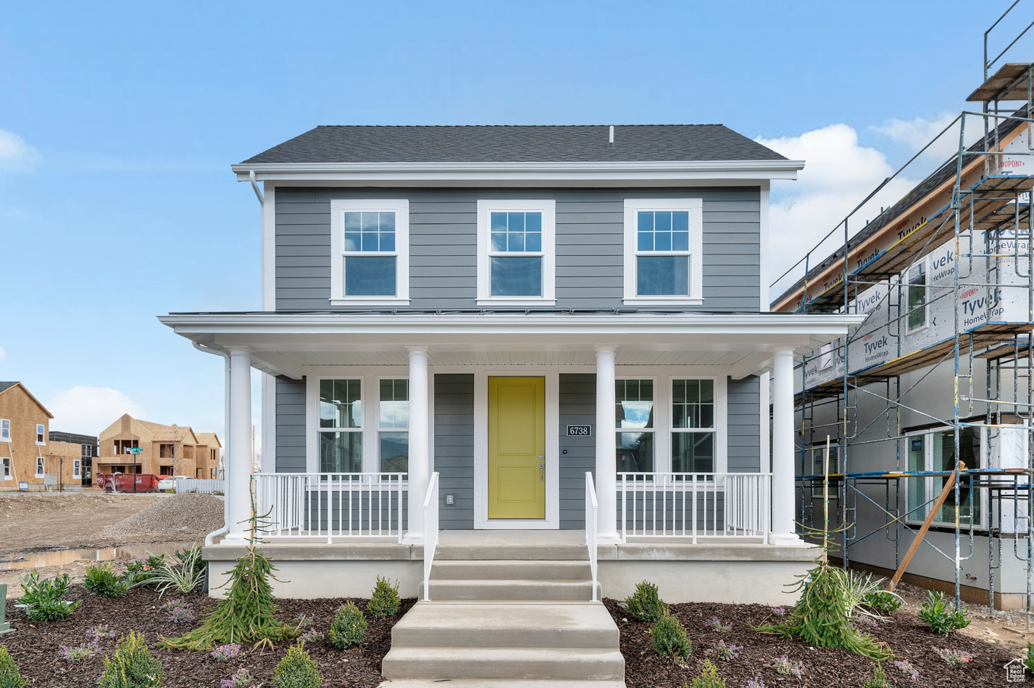 DAYBREAK WATERMARK 365 - Residential