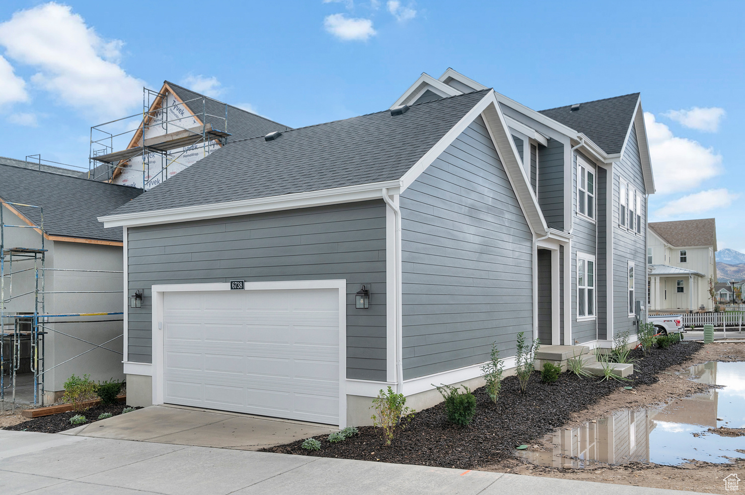 DAYBREAK WATERMARK 365 - Residential