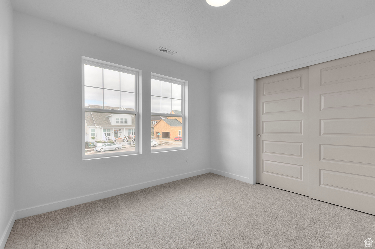 DAYBREAK WATERMARK 365 - Residential