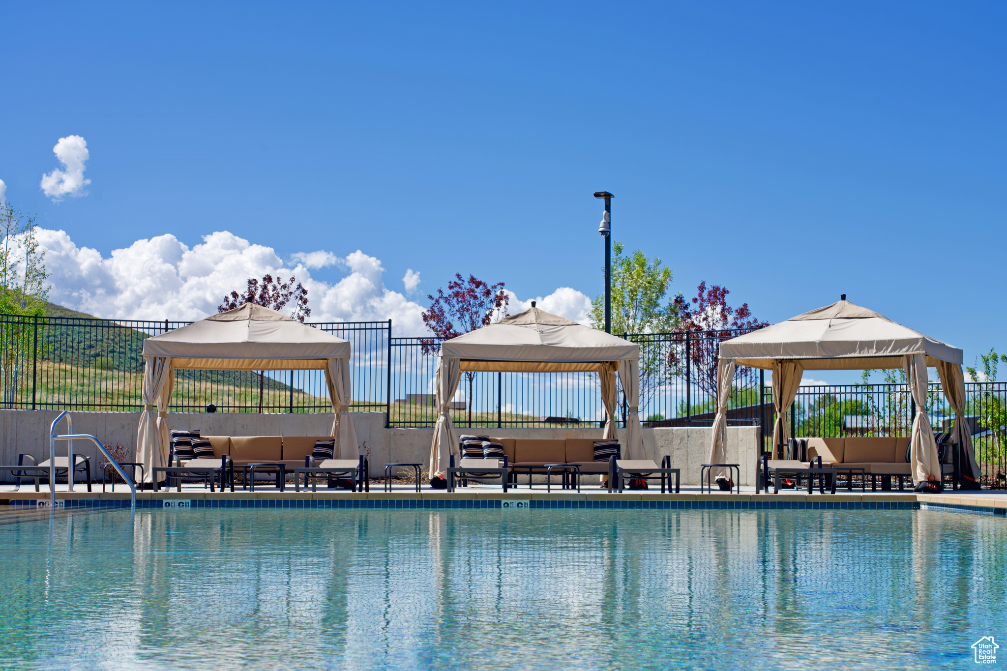 HIGH STAR RANCH - Residential