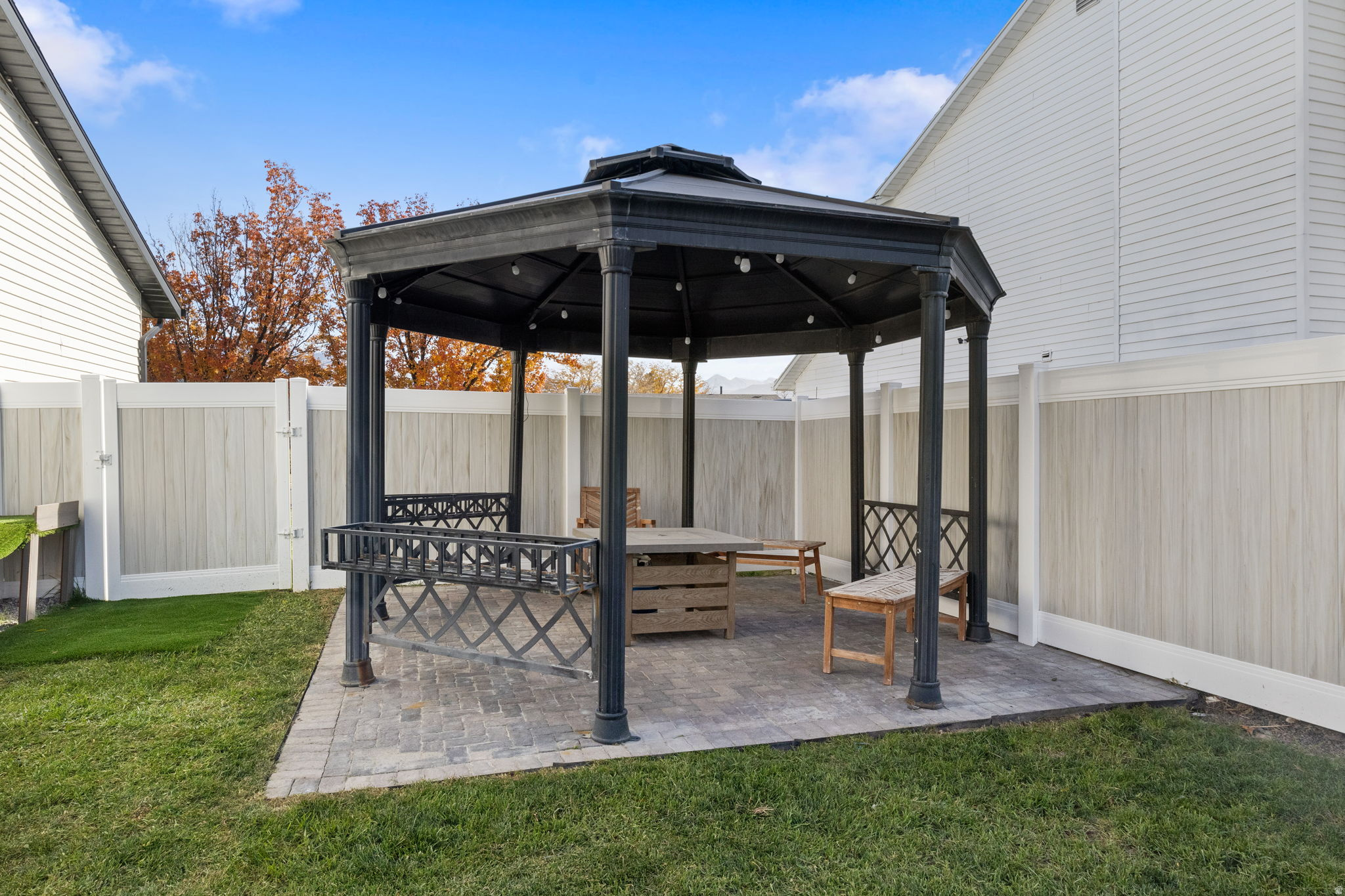 HOMESTEAD ES - Residential