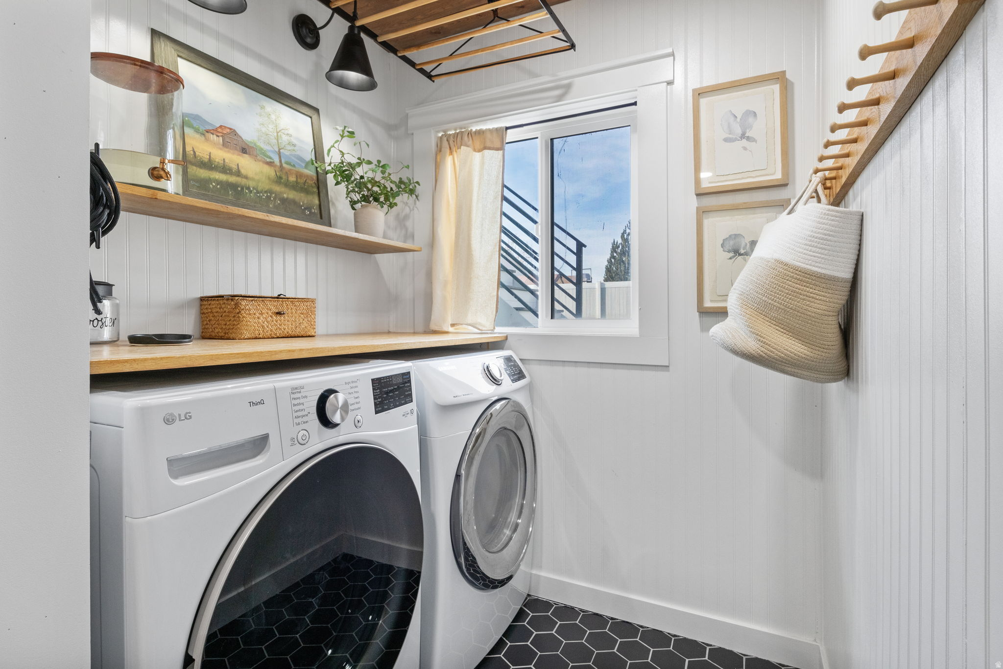 HOMESTEAD ES - Residential