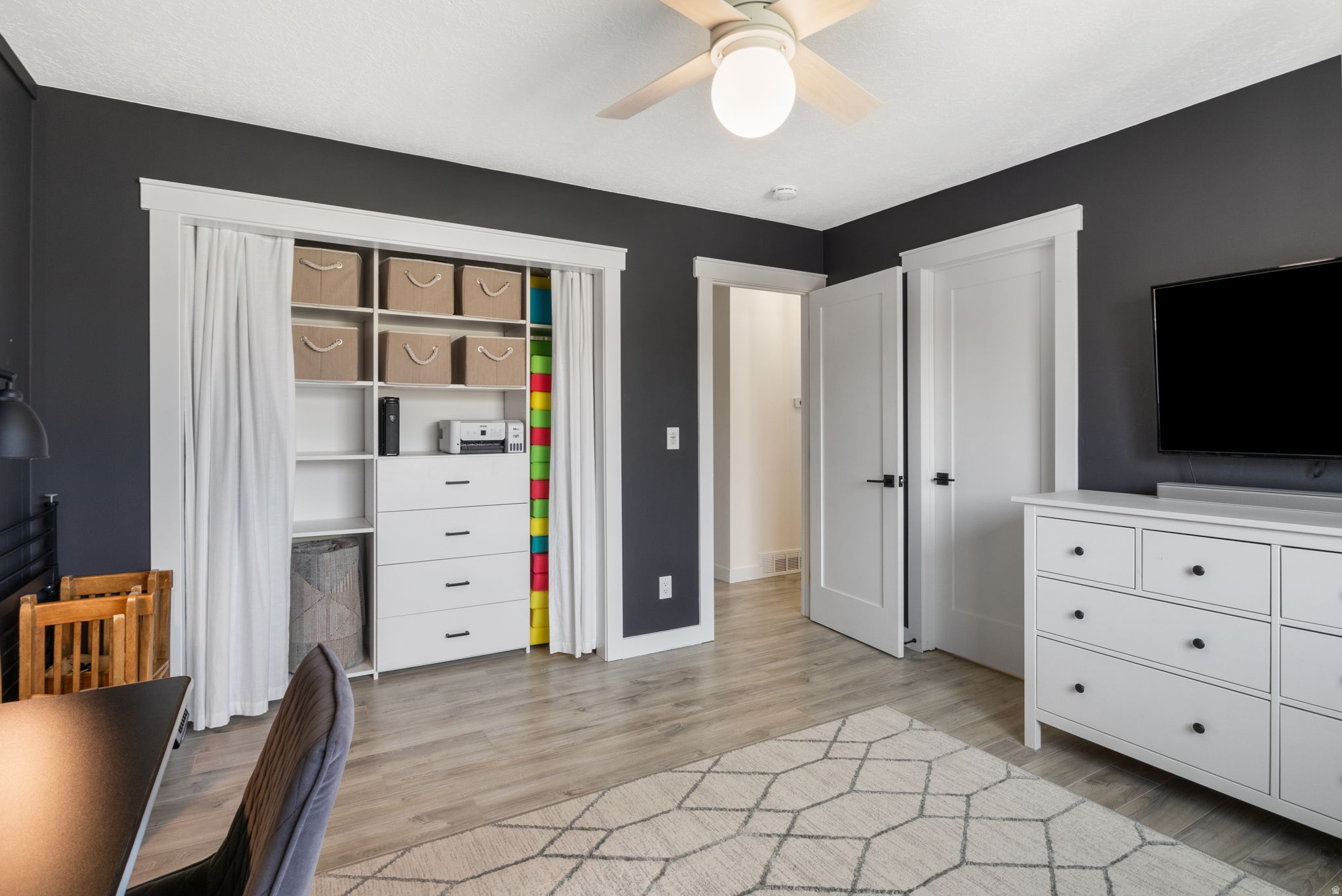 HOMESTEAD ES - Residential