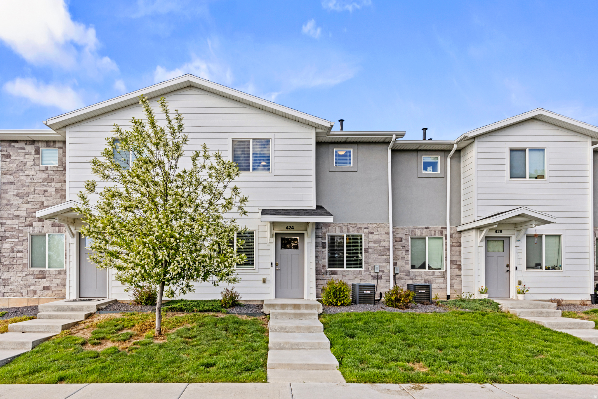 SUNRISE POINT - Residential