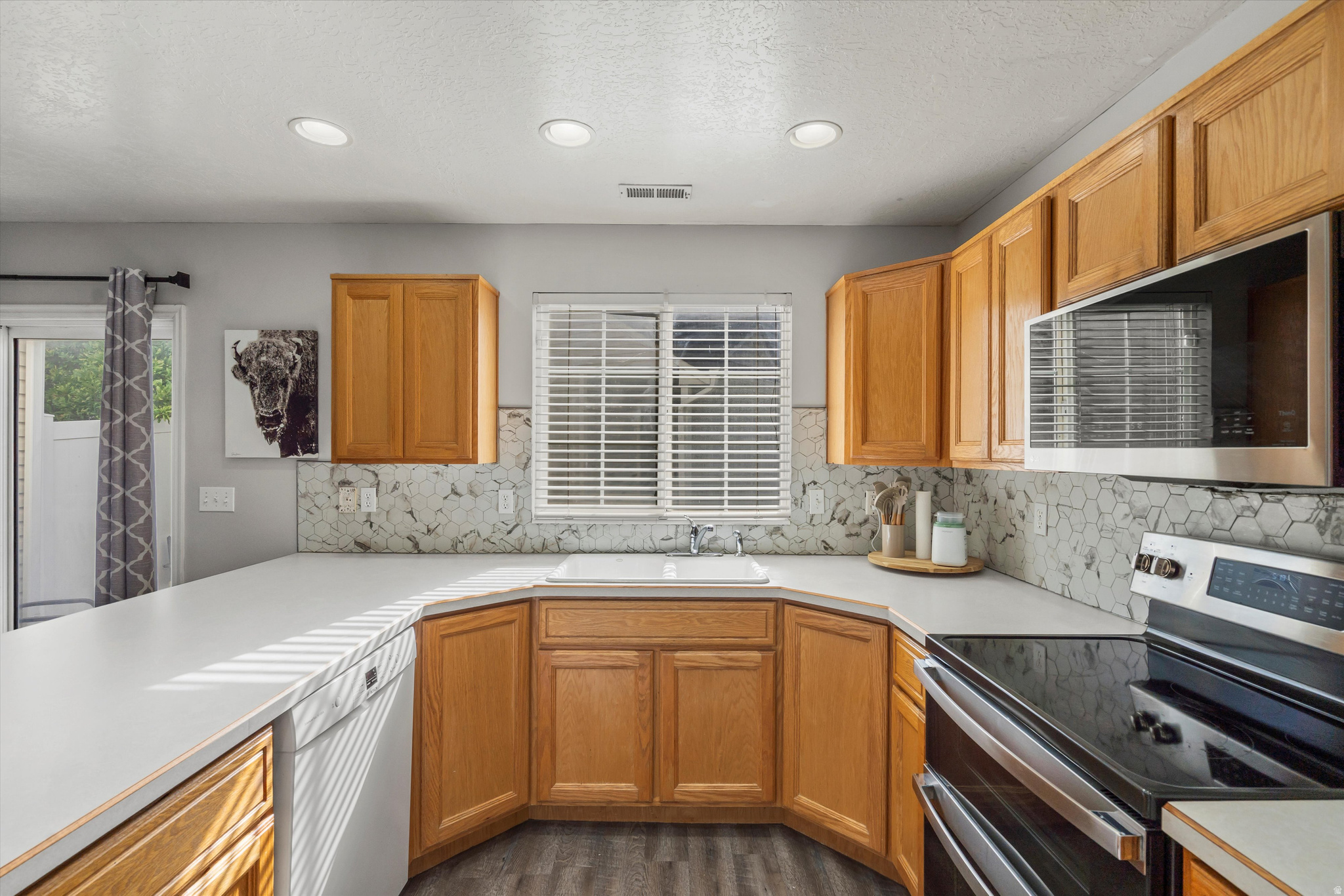 RIVERVIEW - Residential