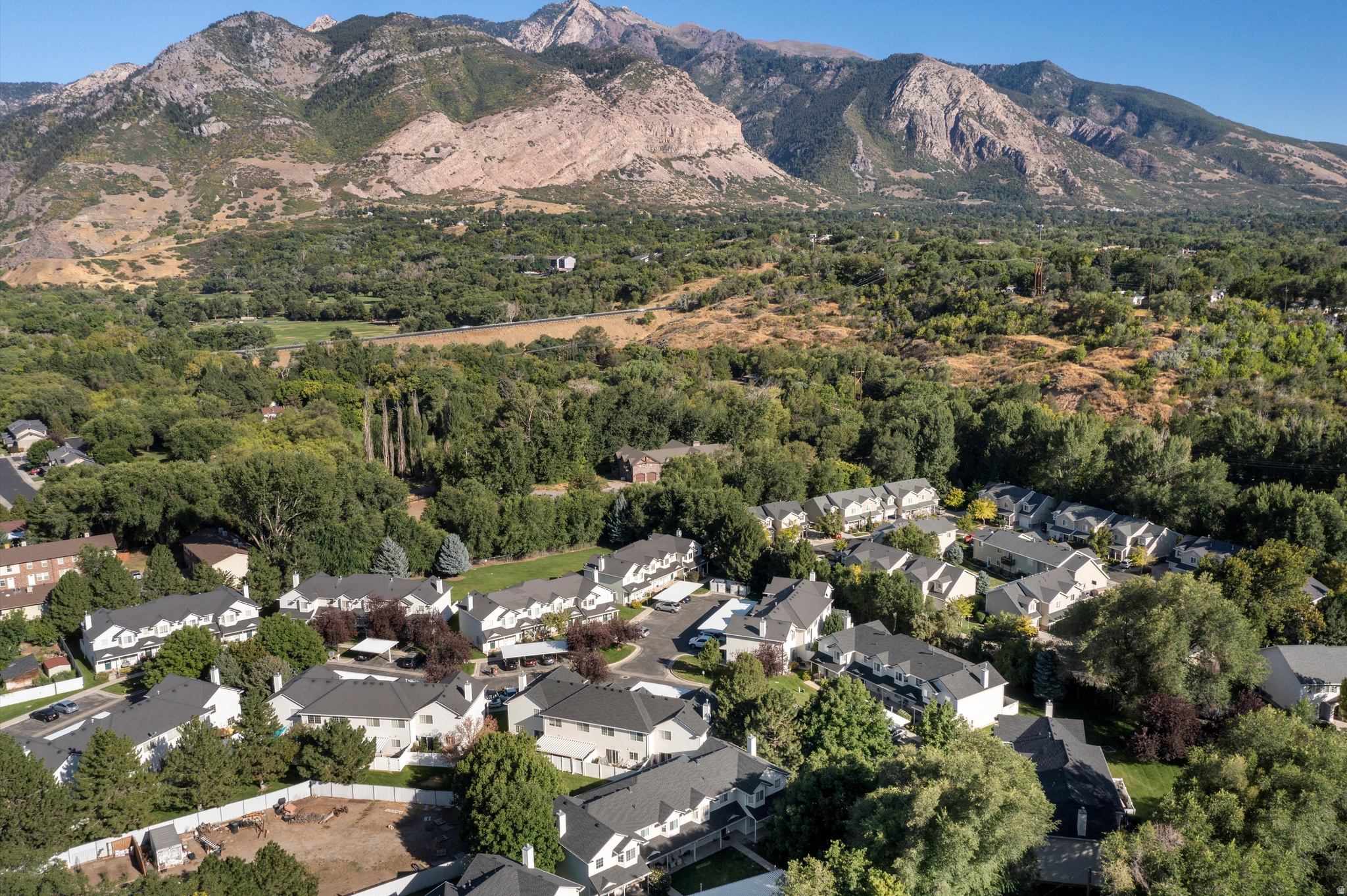 RIVERVIEW - Residential