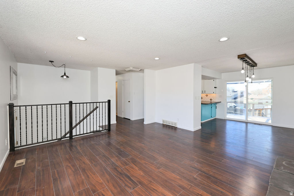 COLONIAL PARK - Residential