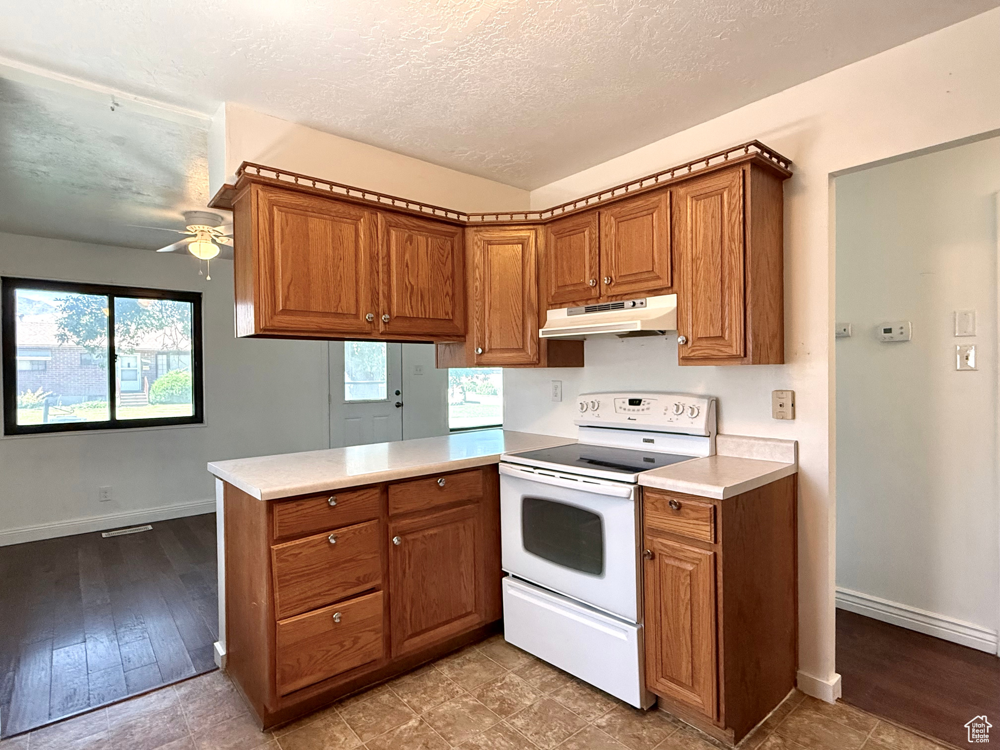 OQUIRRH HILLS - Residential