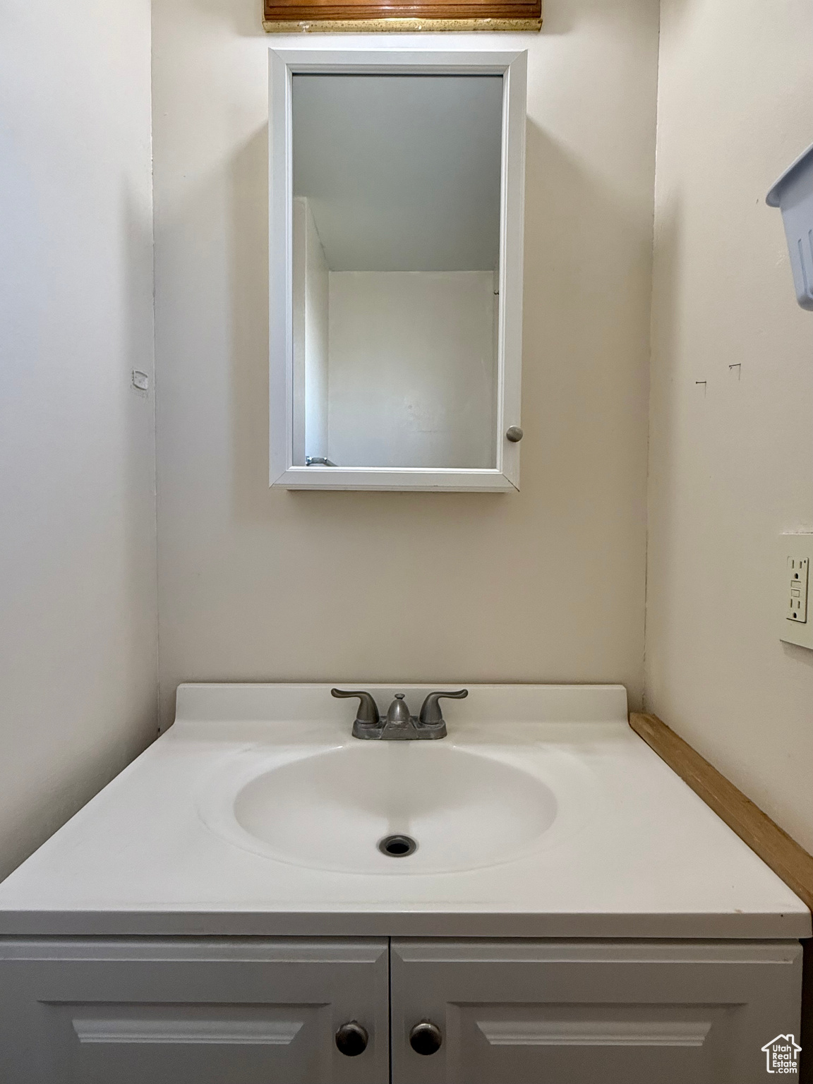OQUIRRH HILLS - Residential