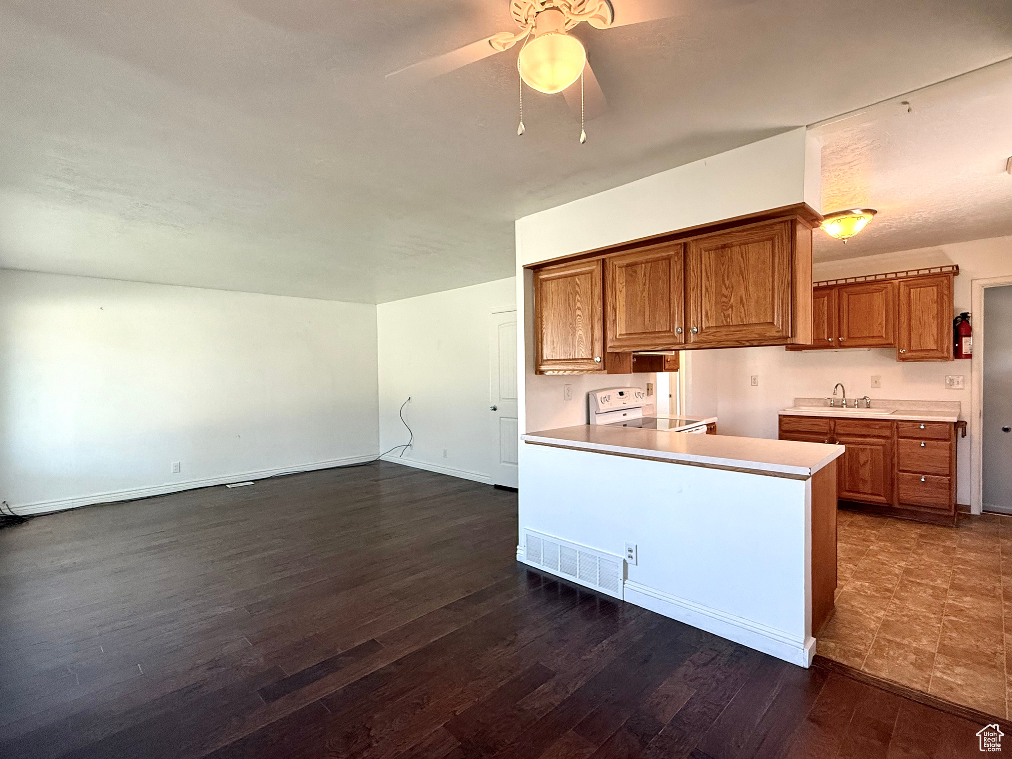 OQUIRRH HILLS - Residential