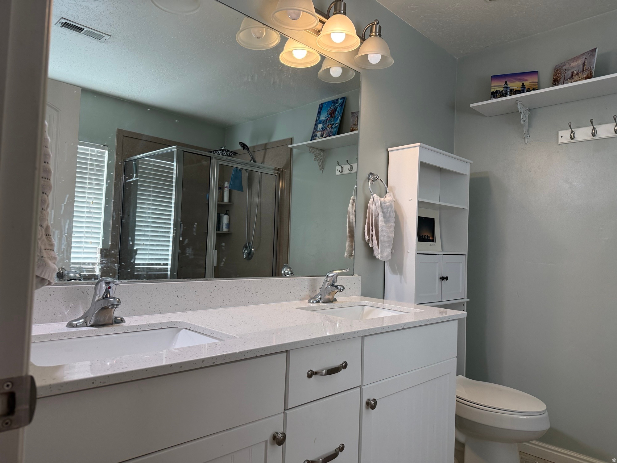 DAYBREAK - Residential