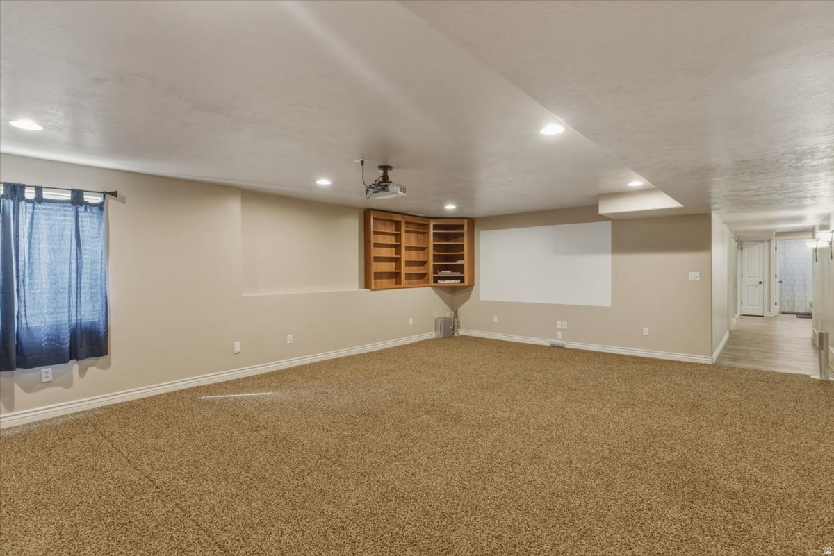 ELM TREE PARK - Residential
