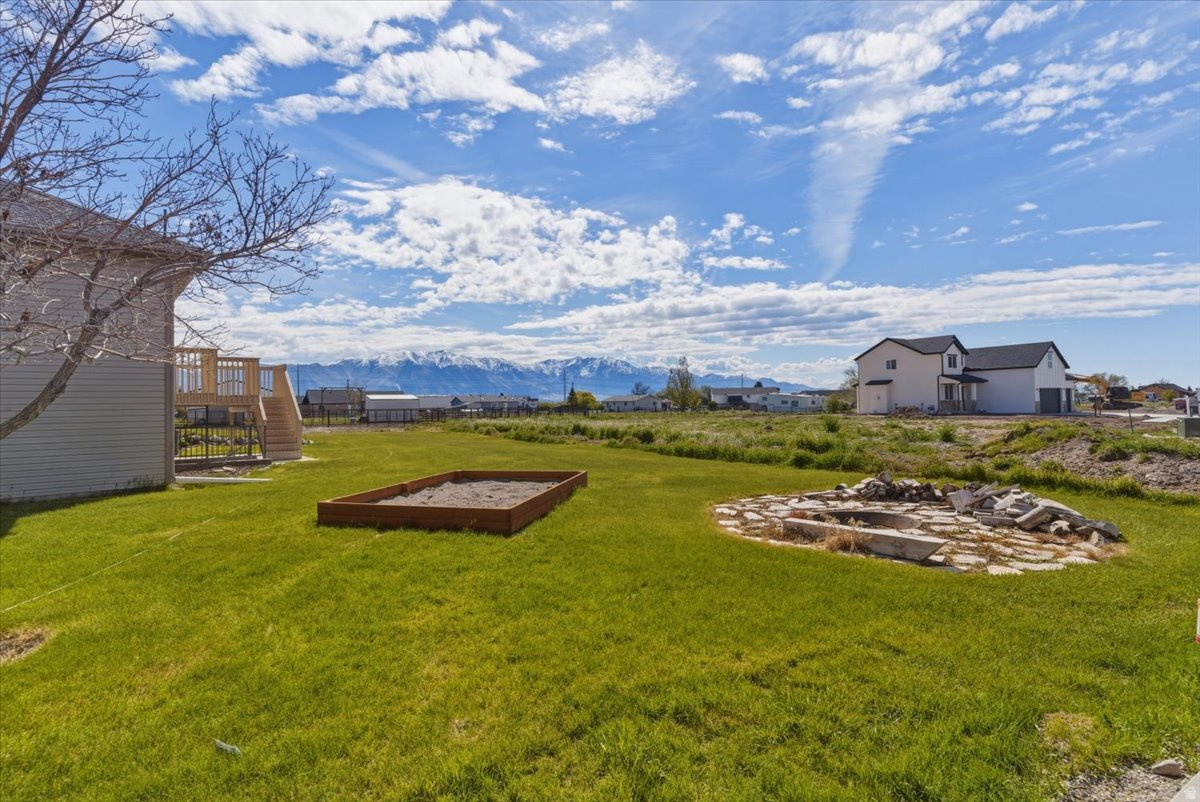 ELM TREE PARK - Residential