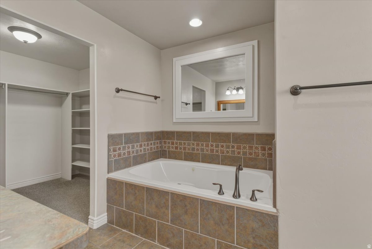 ELM TREE PARK - Residential