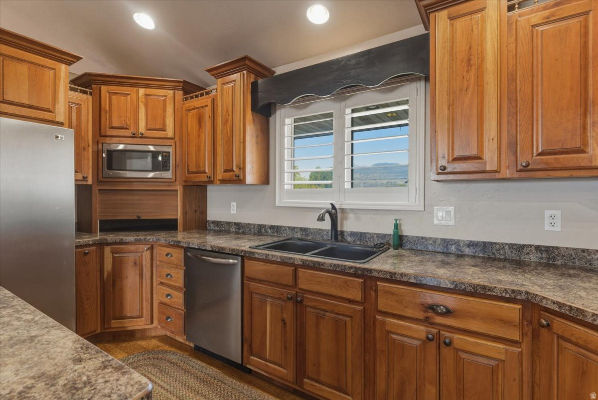 ELM TREE PARK - Residential