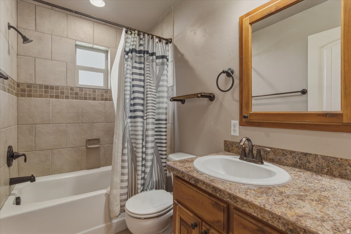 ELM TREE PARK - Residential