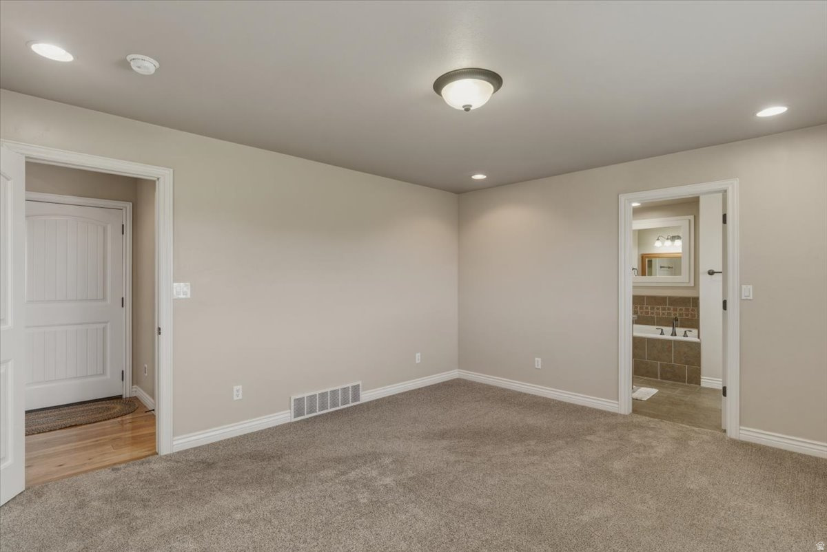 ELM TREE PARK - Residential