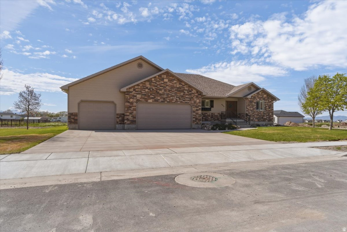 ELM TREE PARK - Residential