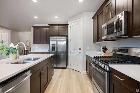 Tiny photo for 262 LADERA DR, Washington, UT 84780 (MLS # 2117817)