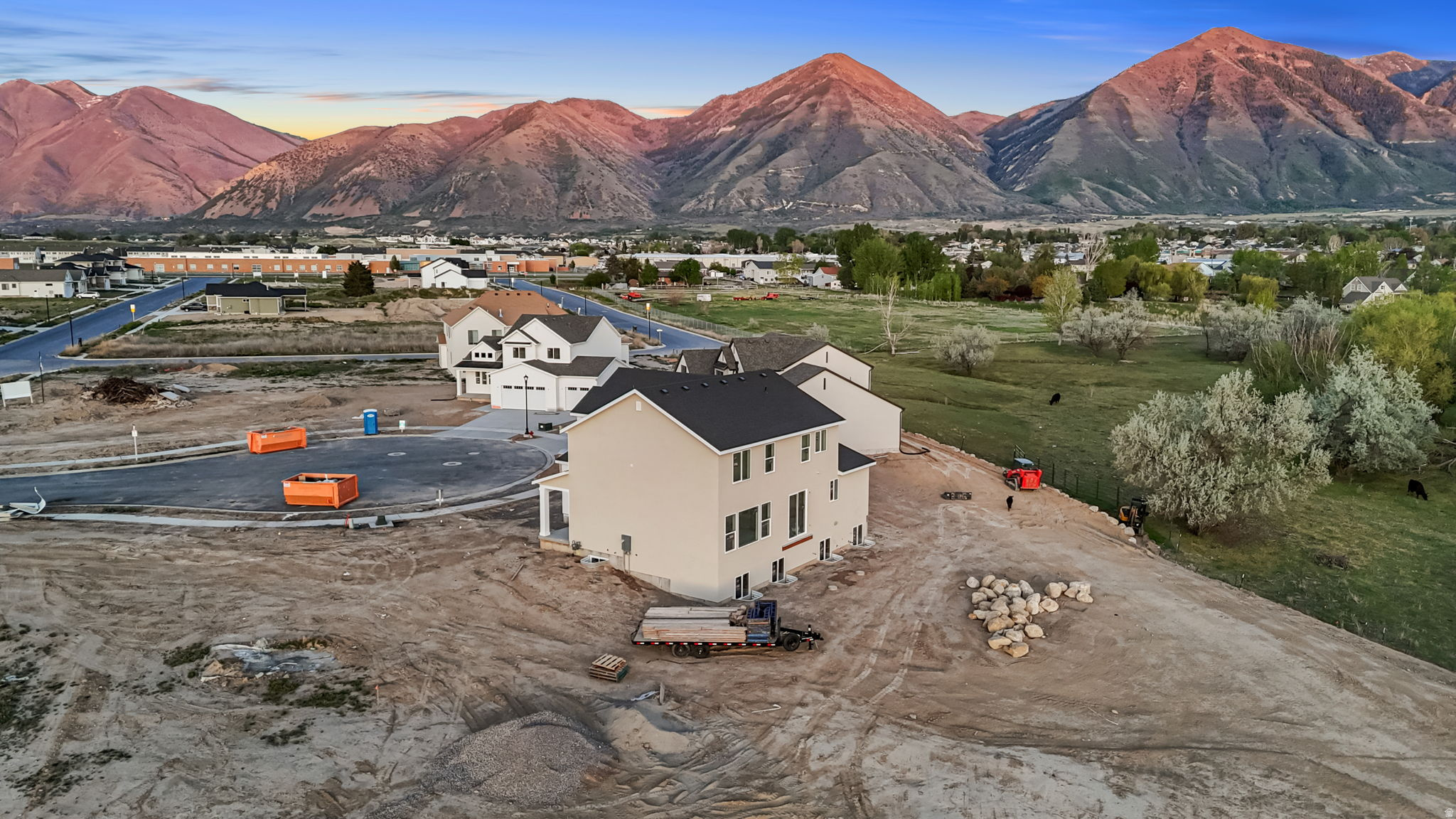 DAVIS FARMS - Residential