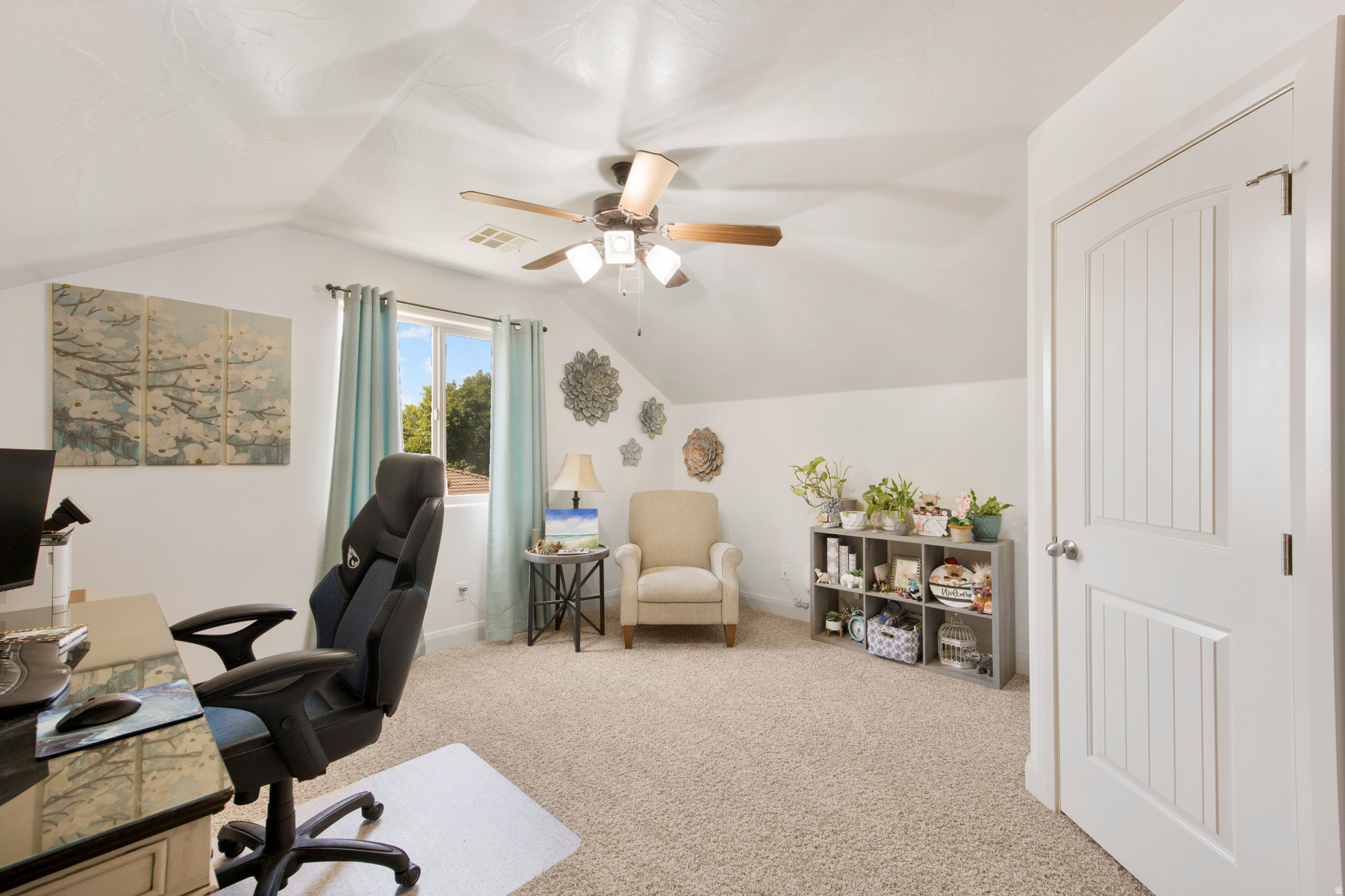 HIGH CHAPARRAL AT THE WASHINGTON BENCH - Residential
