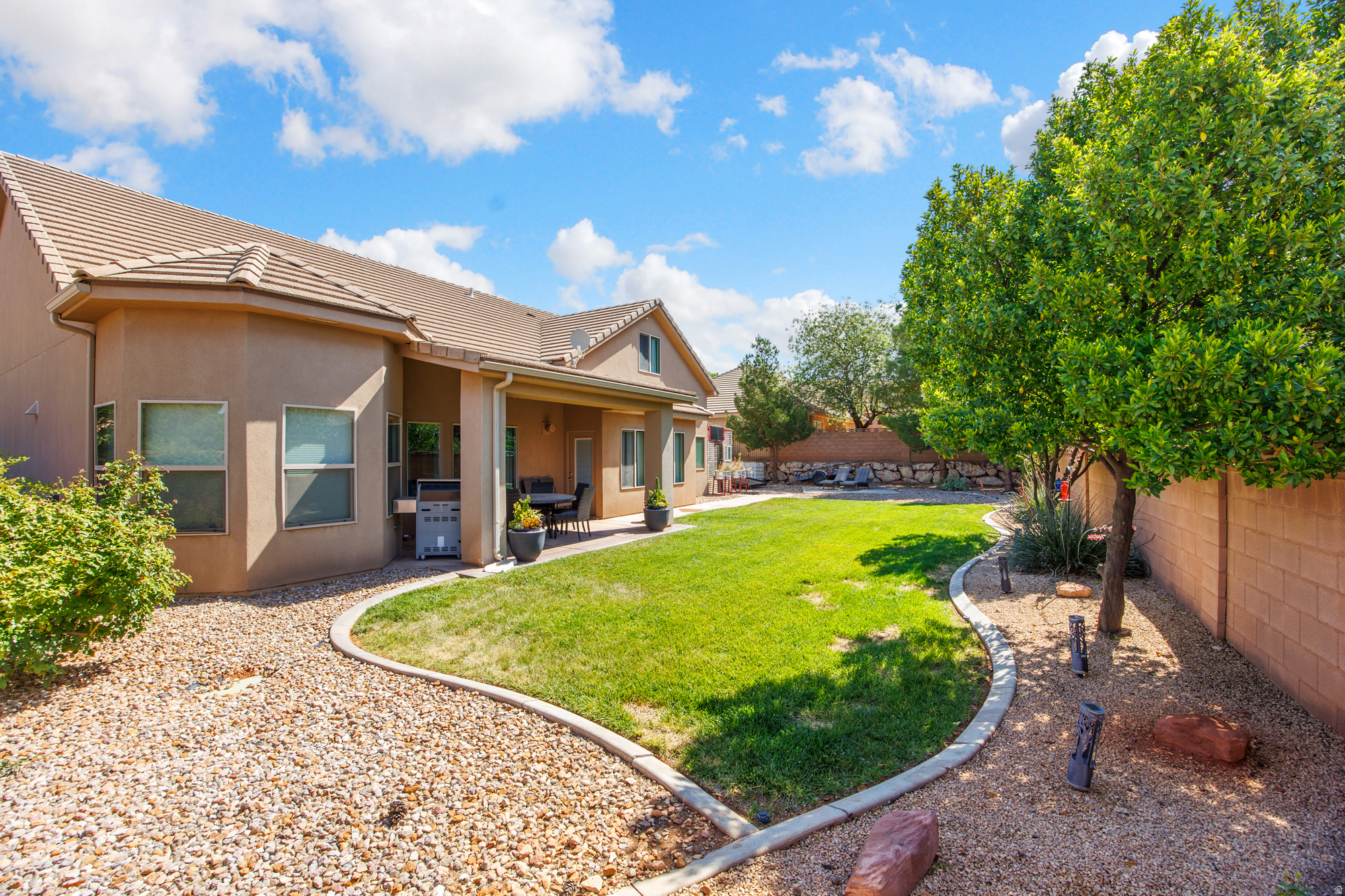 HIGH CHAPARRAL AT THE WASHINGTON BENCH - Residential