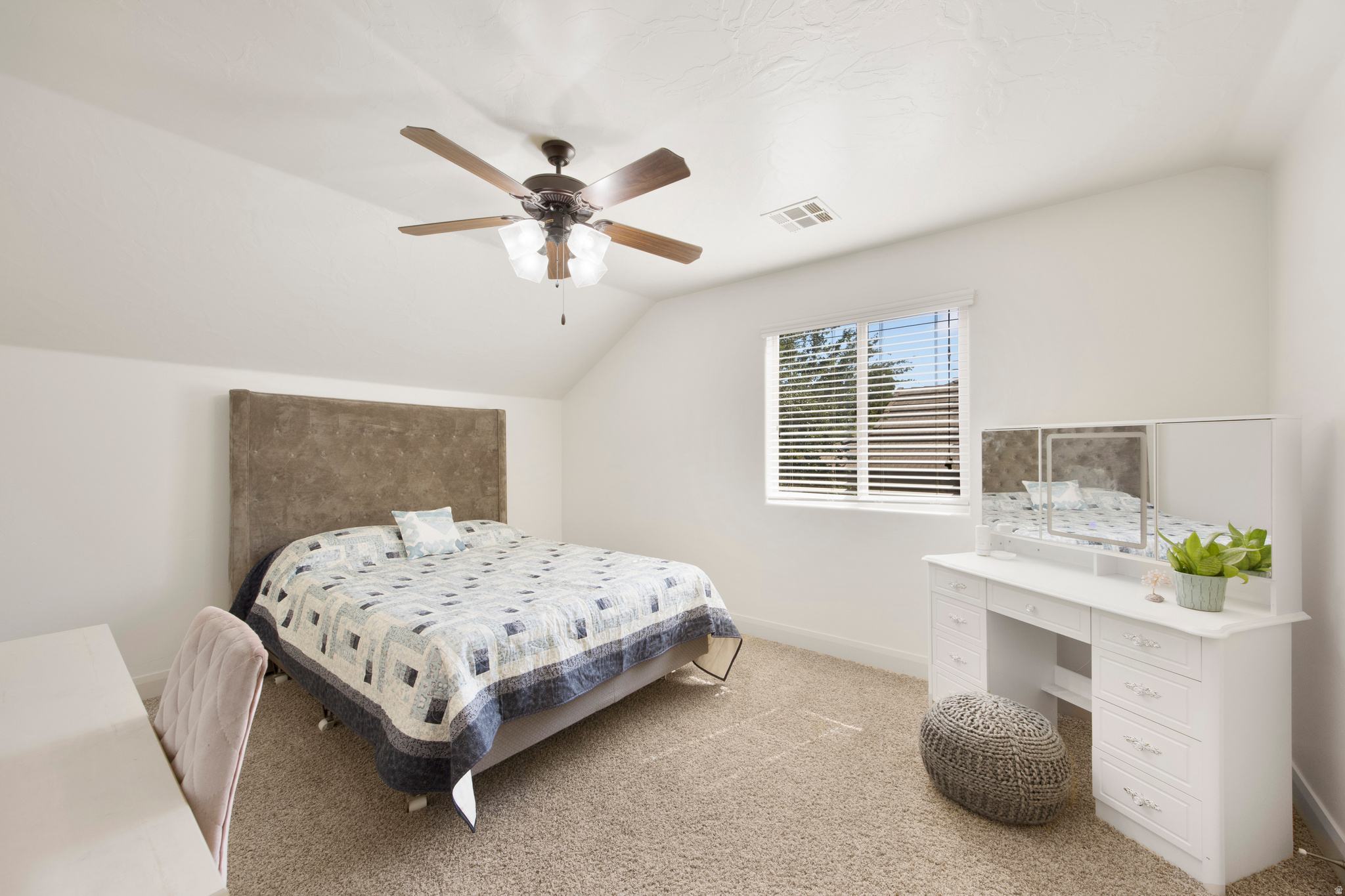 HIGH CHAPARRAL AT THE WASHINGTON BENCH - Residential
