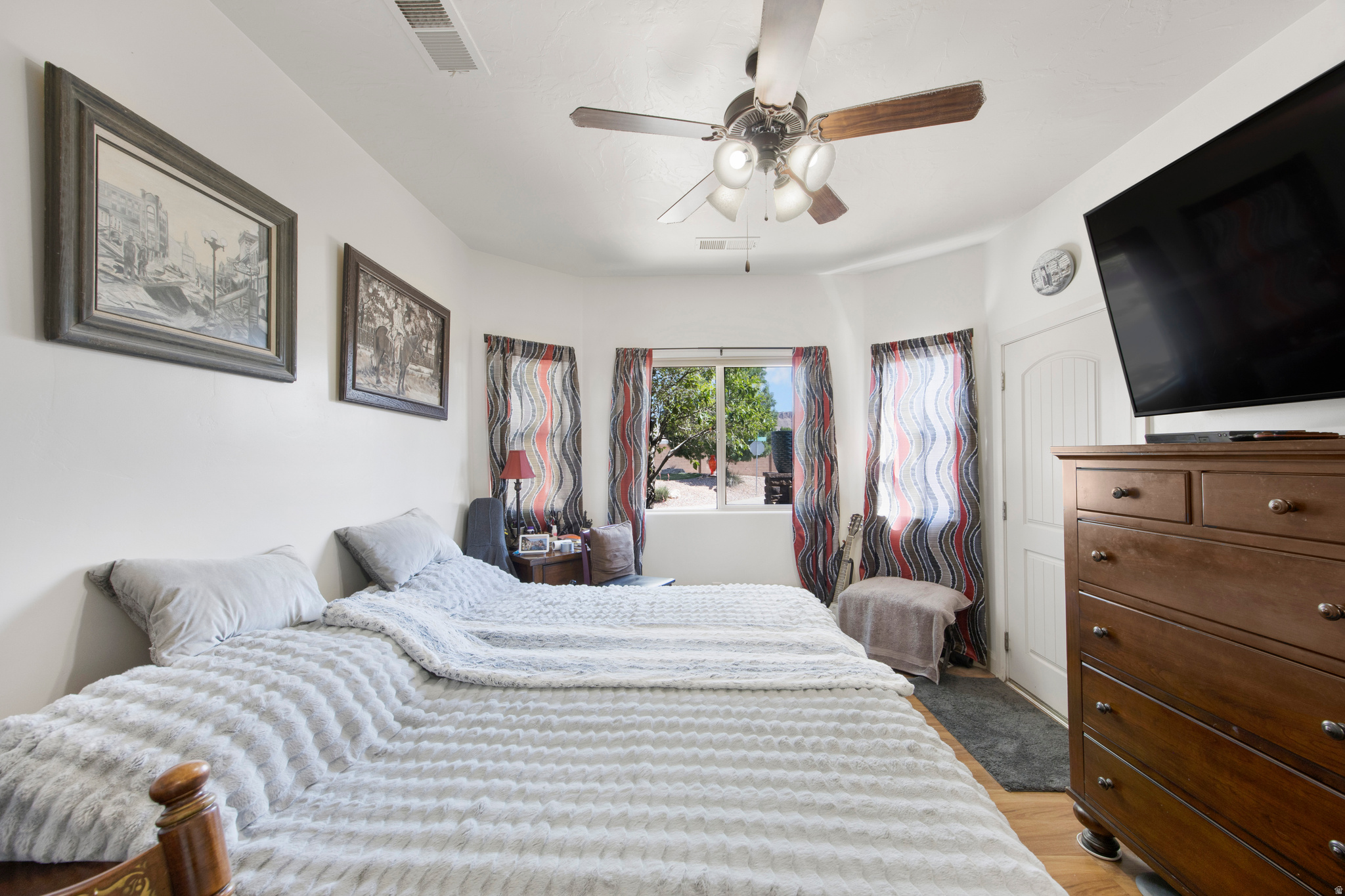 HIGH CHAPARRAL AT THE WASHINGTON BENCH - Residential