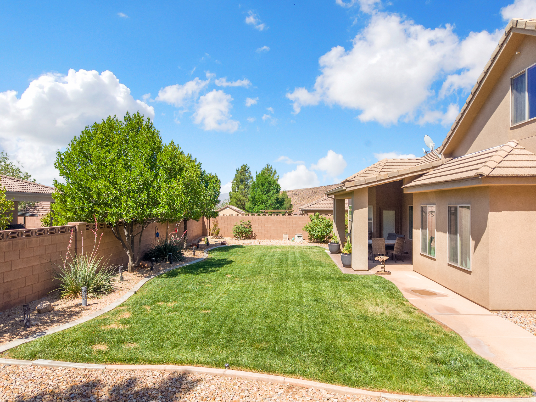 HIGH CHAPARRAL AT THE WASHINGTON BENCH - Residential