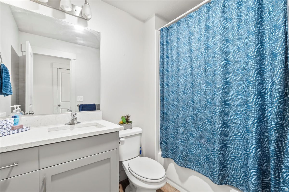 ESTATES AT FENN FARM - Residential