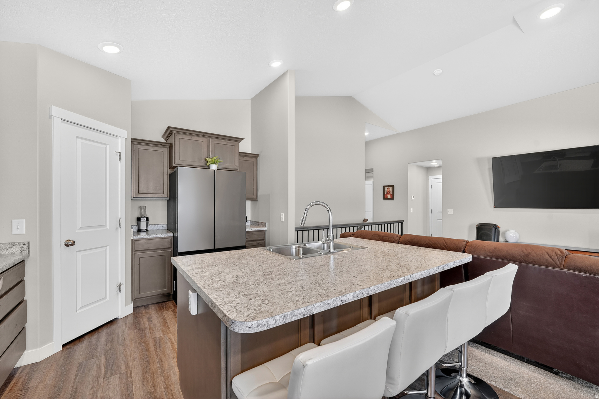 SUNSET ESTATES - Residential