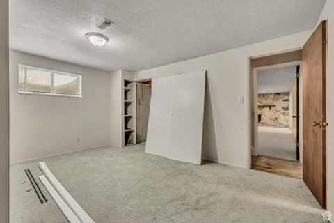 Tiny photo for 2506 GREEN OAKS DR, Bountiful, UT 84010 (MLS # 2113526)